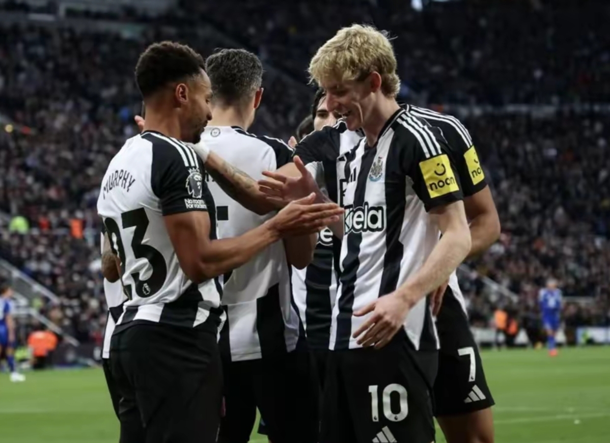 包含国际比赛日切尔西调整名单以备英超；豪取连胜环节打磨；球迷炸锅；更衣室氛围转暖的词条