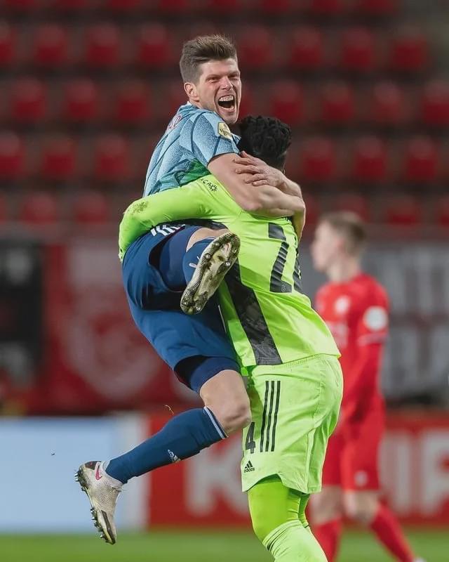 关于德甲冲刺阶段走向成谜，阿贾克斯手感冰凉，引发热议，年轻球员得到机会的信息